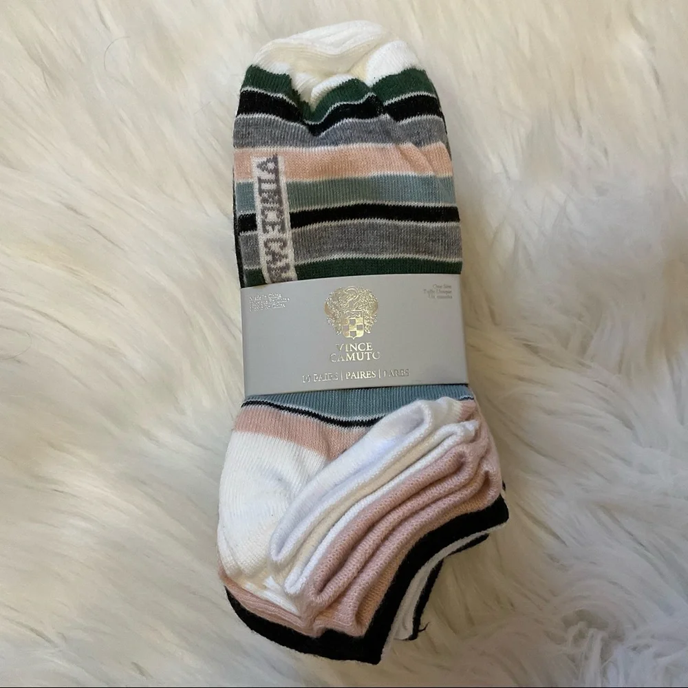 Vince Camuto Low Cut Socks - NWT - 20 Pairs